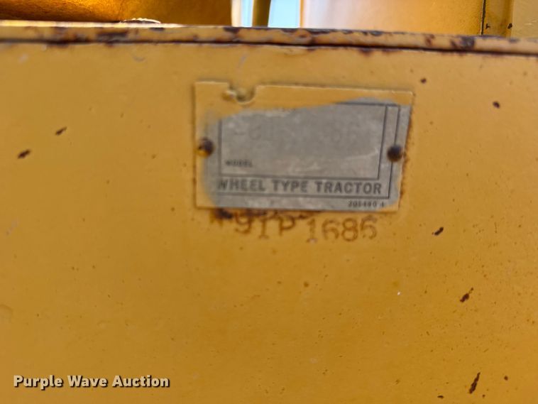image for item EW4607 1979 Caterpillar 815 soil compactor