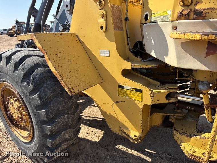 image for item EW4608 1985 Caterpillar IT28 wheel loader