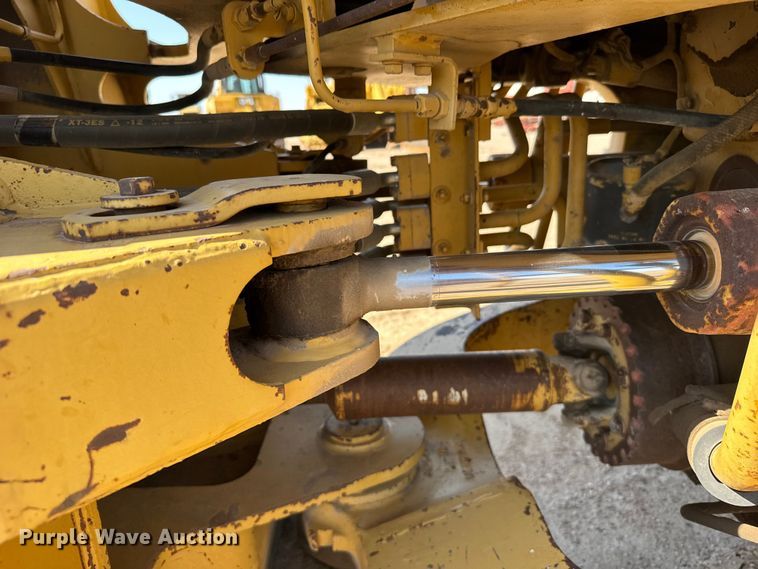 image for item EW4608 1985 Caterpillar IT28 wheel loader