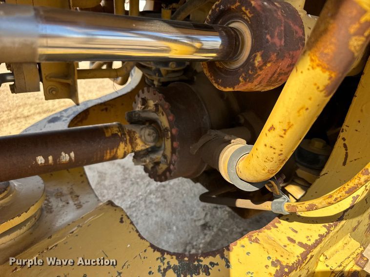 image for item EW4608 1985 Caterpillar IT28 wheel loader