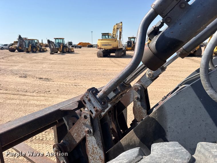 image for item EW4608 1985 Caterpillar IT28 wheel loader