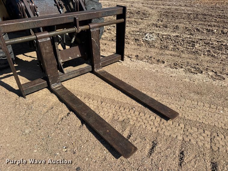 image for item EW4608 1985 Caterpillar IT28 wheel loader