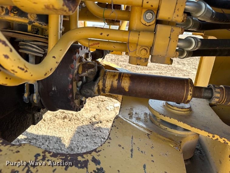 image for item EW4608 1985 Caterpillar IT28 wheel loader