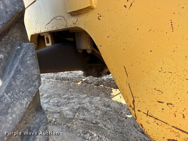 image for item EW4608 1985 Caterpillar IT28 wheel loader