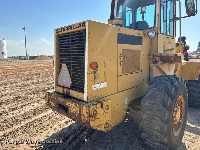 image for item EW4608 1985 Caterpillar IT28 wheel loader
