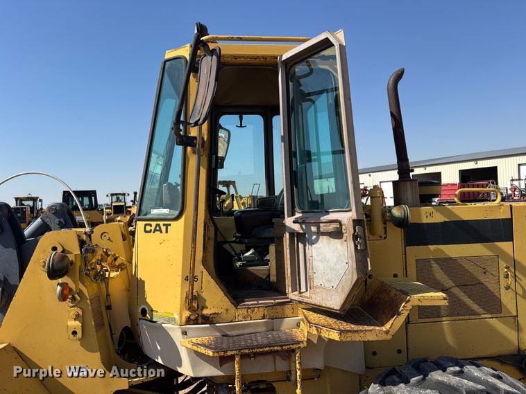 image for item EW4608 1985 Caterpillar IT28 wheel loader