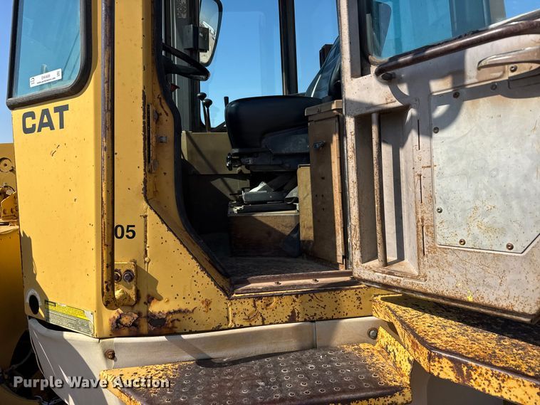 image for item EW4608 1985 Caterpillar IT28 wheel loader