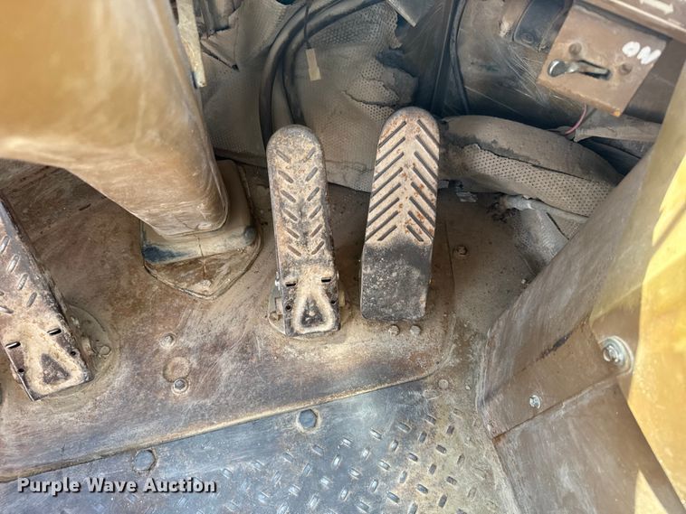 image for item EW4608 1985 Caterpillar IT28 wheel loader