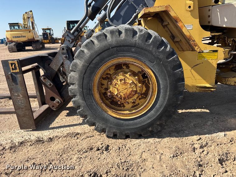 image for item EW4608 1985 Caterpillar IT28 wheel loader
