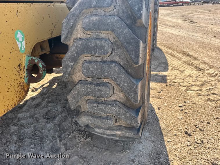 image for item EW4608 1985 Caterpillar IT28 wheel loader