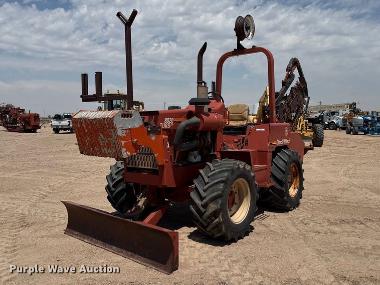 image for item EW4610 1999 Ditch Witch 8020T trencher