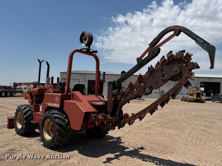 image for item EW4610 1999 Ditch Witch 8020T trencher