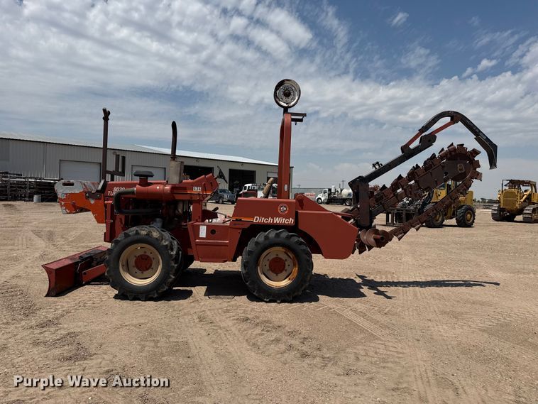 image for item EW4610 1999 Ditch Witch 8020T trencher