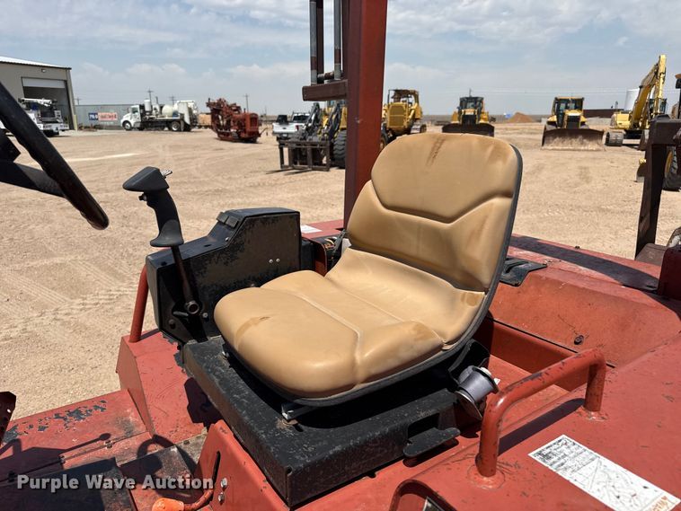 image for item EW4610 1999 Ditch Witch 8020T trencher
