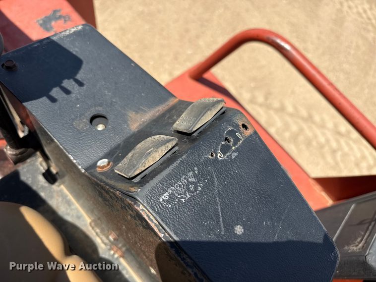 image for item EW4610 1999 Ditch Witch 8020T trencher