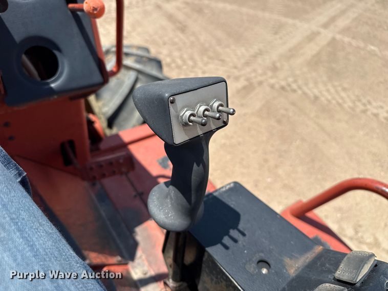 image for item EW4610 1999 Ditch Witch 8020T trencher