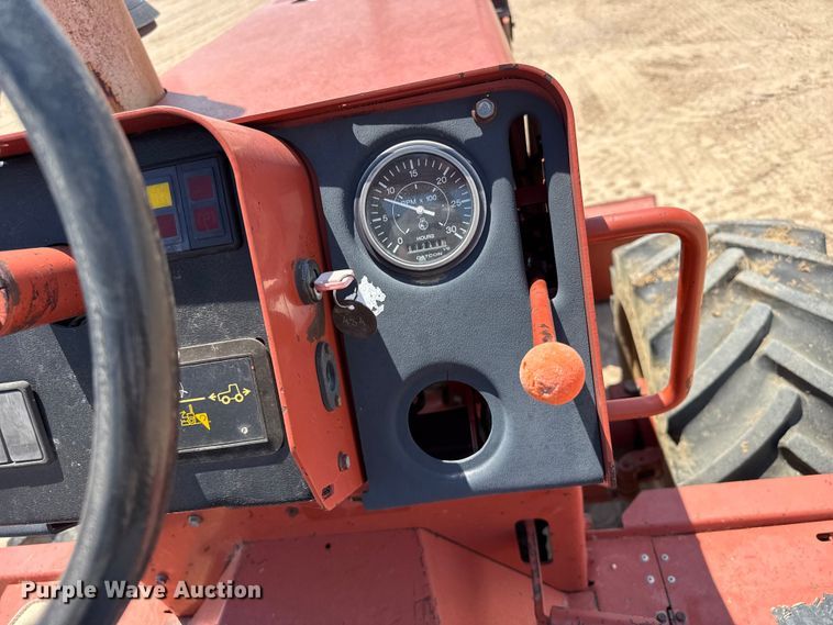 image for item EW4610 1999 Ditch Witch 8020T trencher