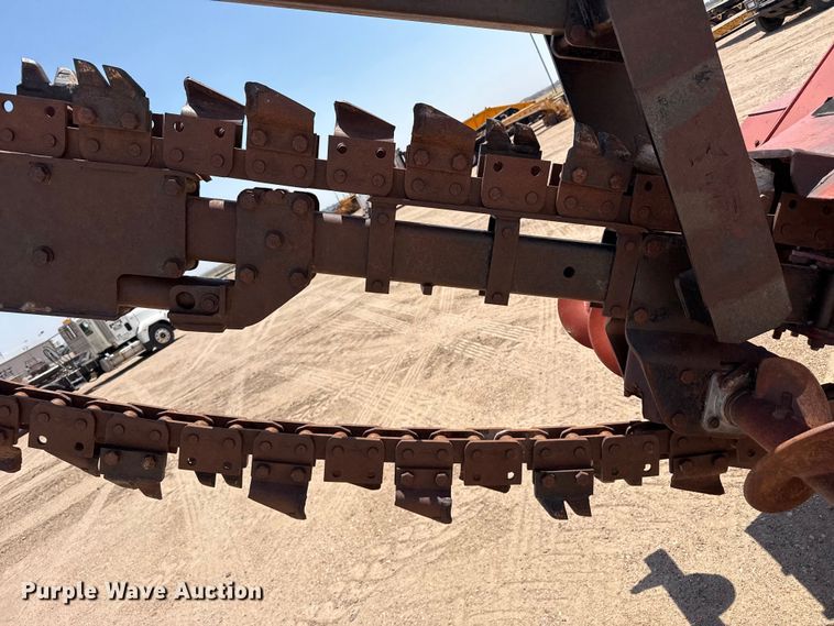 image for item EW4610 1999 Ditch Witch 8020T trencher