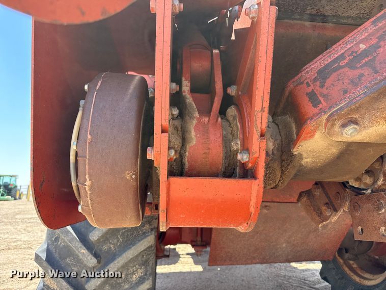 image for item EW4610 1999 Ditch Witch 8020T trencher