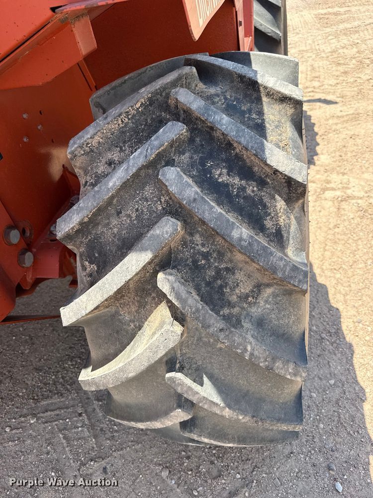 image for item EW4610 1999 Ditch Witch 8020T trencher