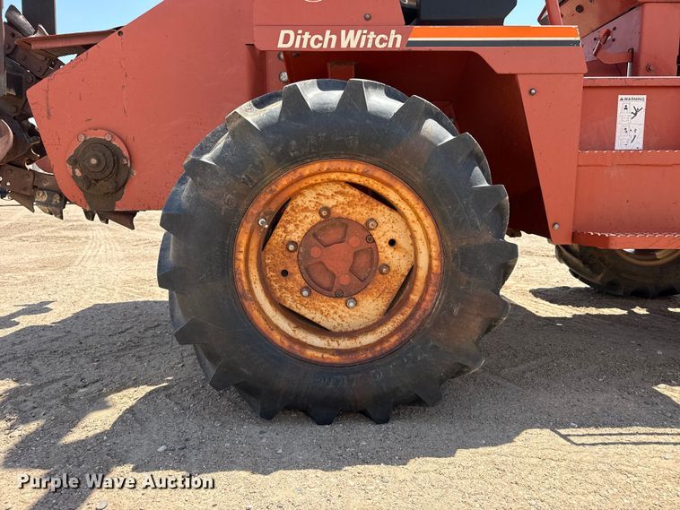 image for item EW4610 1999 Ditch Witch 8020T trencher