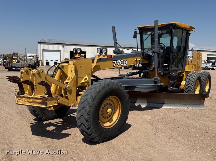 image for item EW4611 2007 John Deere 770D motor grader