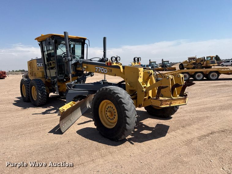 image for item EW4611 2007 John Deere 770D motor grader