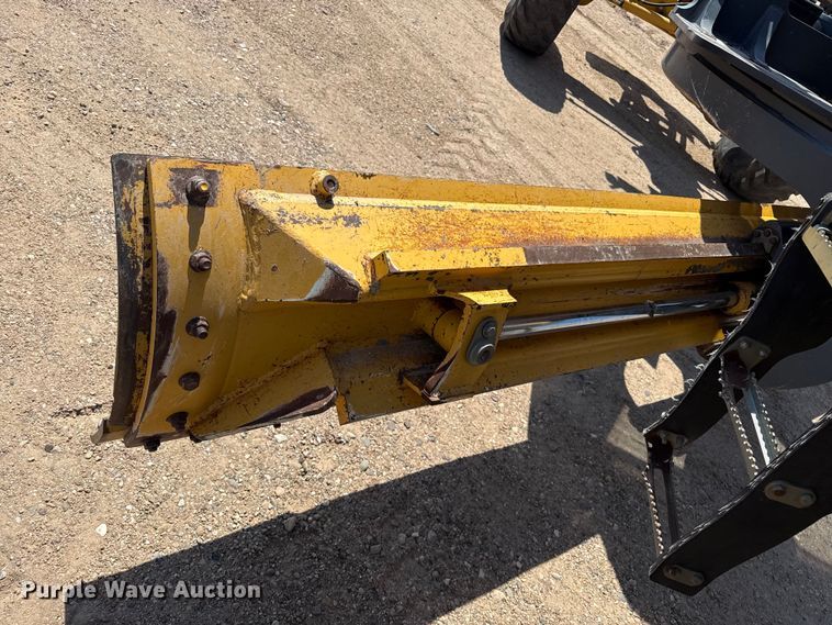 image for item EW4611 2007 John Deere 770D motor grader