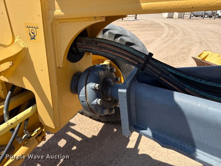image for item EW4611 2007 John Deere 770D motor grader