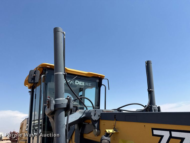 image for item EW4611 2007 John Deere 770D motor grader