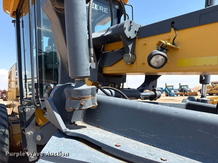 image for item EW4611 2007 John Deere 770D motor grader