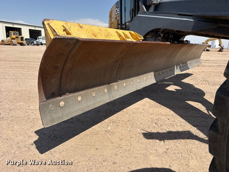 image for item EW4611 2007 John Deere 770D motor grader