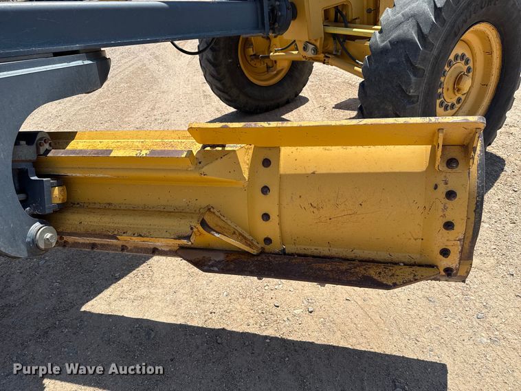 image for item EW4611 2007 John Deere 770D motor grader