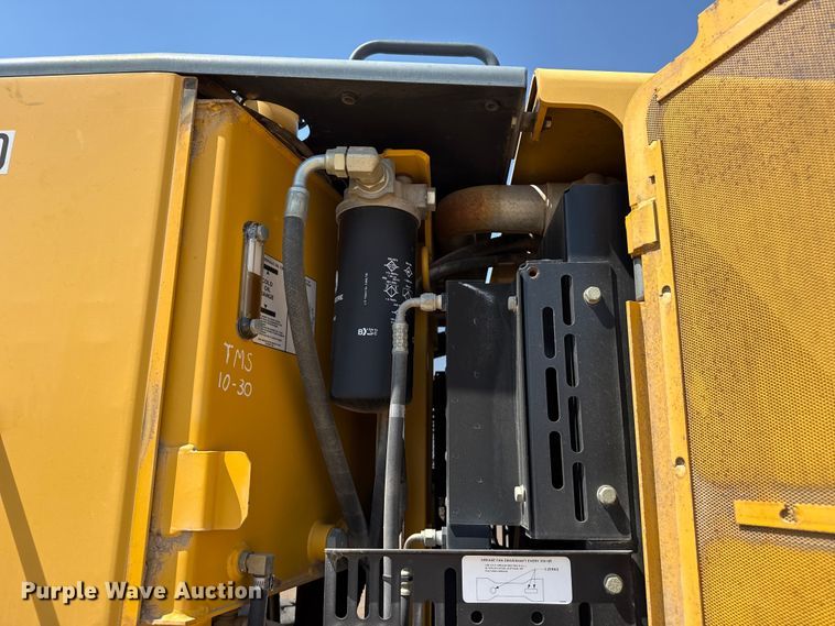 image for item EW4611 2007 John Deere 770D motor grader
