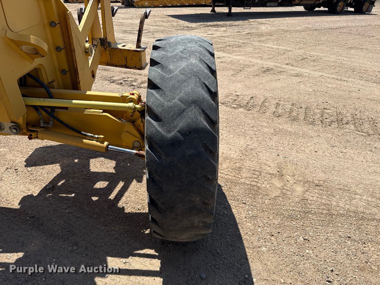 image for item EW4611 2007 John Deere 770D motor grader