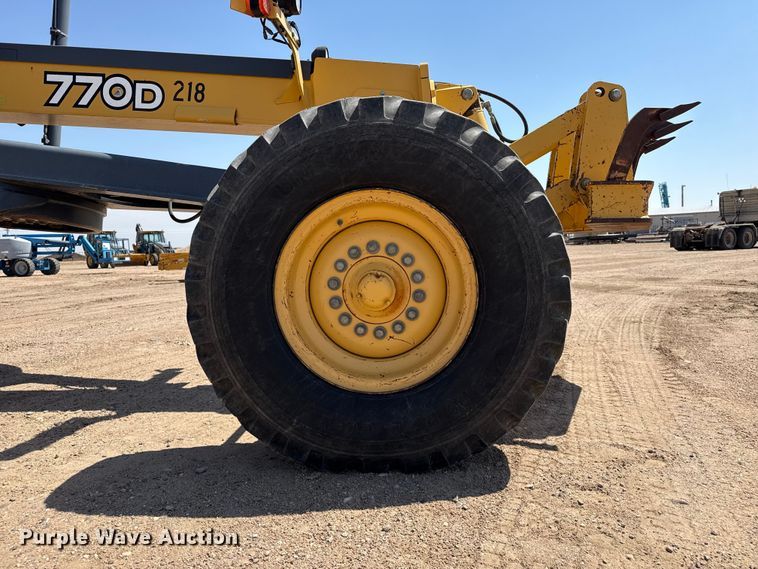 image for item EW4611 2007 John Deere 770D motor grader
