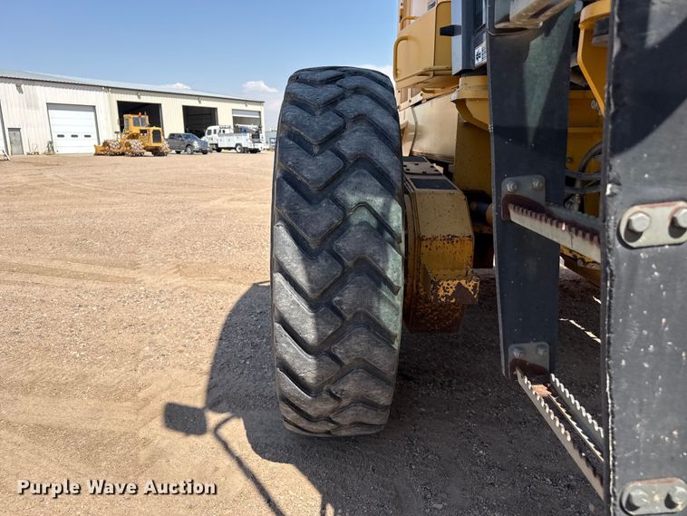 image for item EW4611 2007 John Deere 770D motor grader