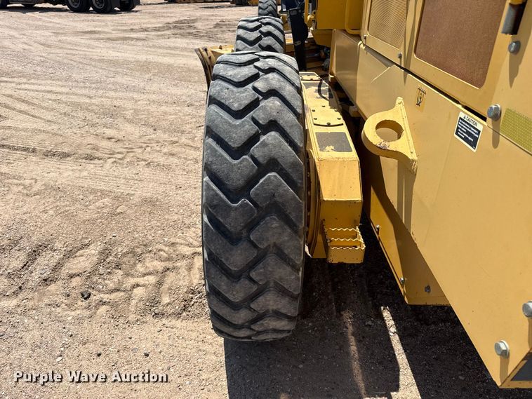 image for item EW4611 2007 John Deere 770D motor grader
