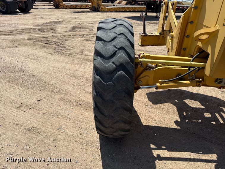 image for item EW4611 2007 John Deere 770D motor grader