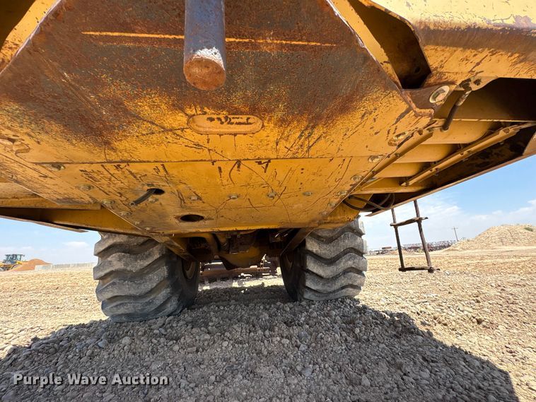 image for item EW4613 1998 Caterpillar 615C Series II elevating scraper