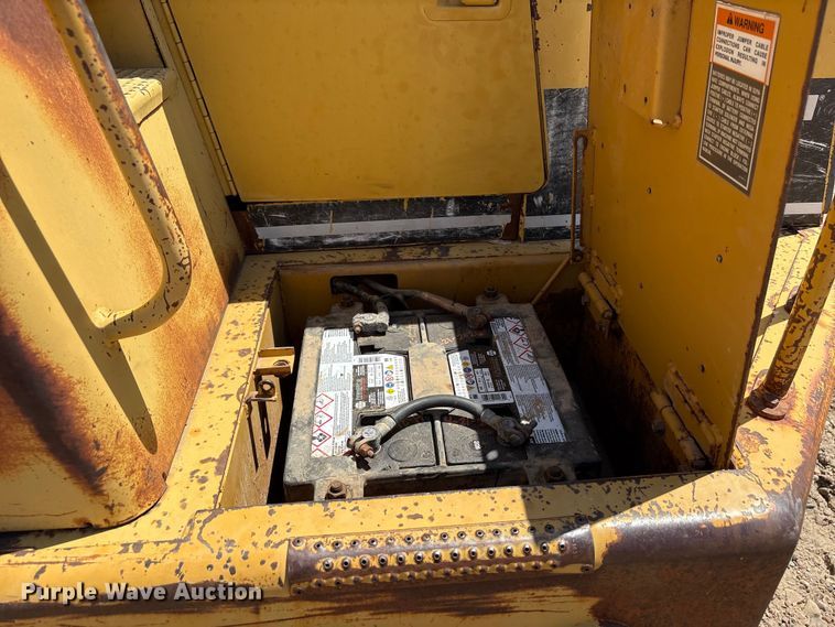 image for item EW4613 1998 Caterpillar 615C Series II elevating scraper