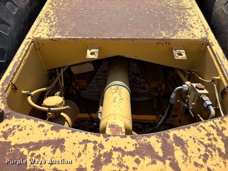 image for item EW4613 1998 Caterpillar 615C Series II elevating scraper