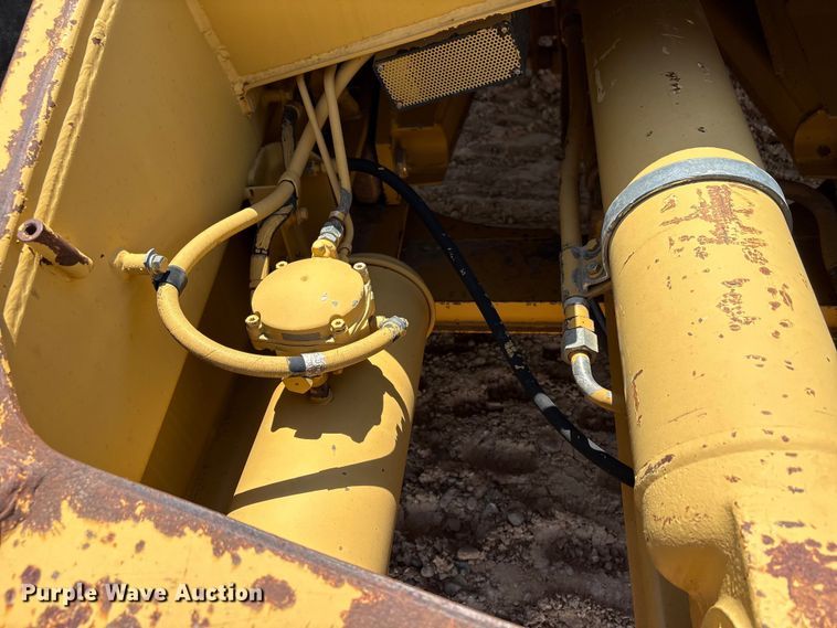 image for item EW4613 1998 Caterpillar 615C Series II elevating scraper