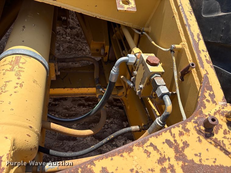 image for item EW4613 1998 Caterpillar 615C Series II elevating scraper