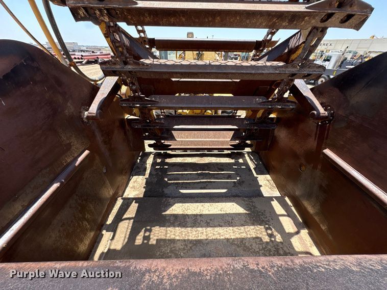 image for item EW4613 1998 Caterpillar 615C Series II elevating scraper