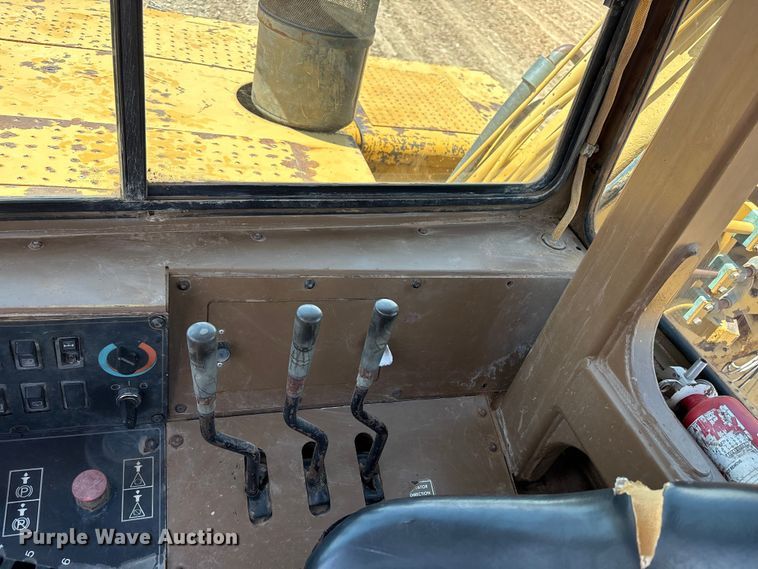 image for item EW4613 1998 Caterpillar 615C Series II elevating scraper
