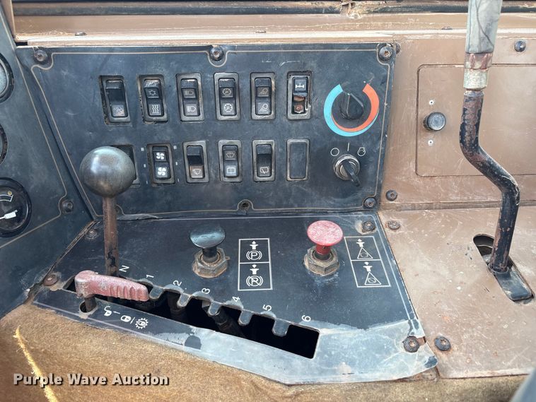 image for item EW4613 1998 Caterpillar 615C Series II elevating scraper