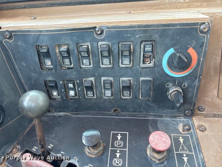 image for item EW4613 1998 Caterpillar 615C Series II elevating scraper