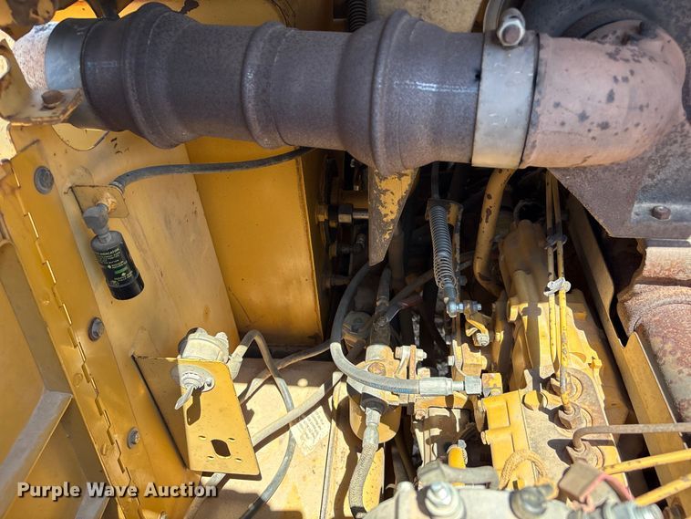 image for item EW4613 1998 Caterpillar 615C Series II elevating scraper