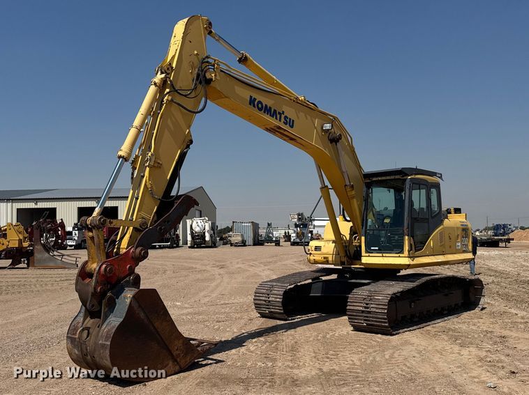 image for item EW4615 2003 Komatsu PC200LC excavator